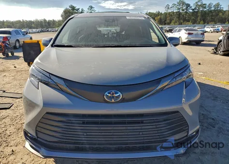 2024 Toyota Sienna Xse from USA, damaged, VIN 5TDCSKFC5RS117605